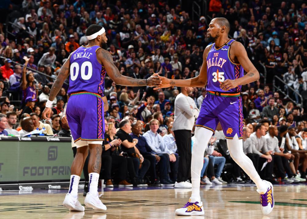 [中超]奇塔迪尼送出助攻 武磊门前抢点梅开二度.