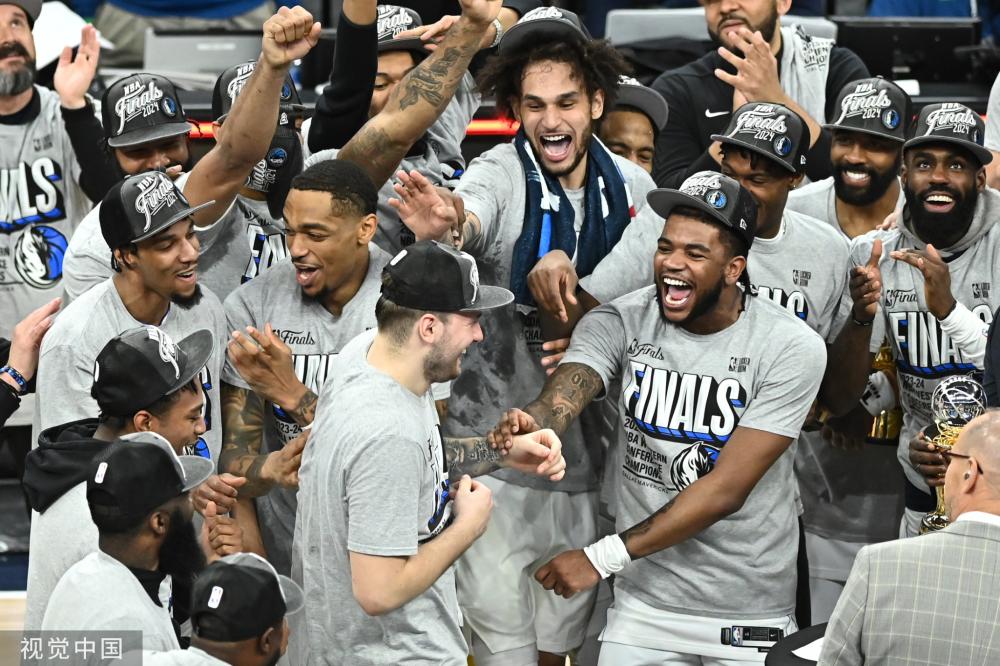 魔咒!北京队史4次总决赛G3全输 胡金秋孙铭徽赛后慰问养伤曾凡博