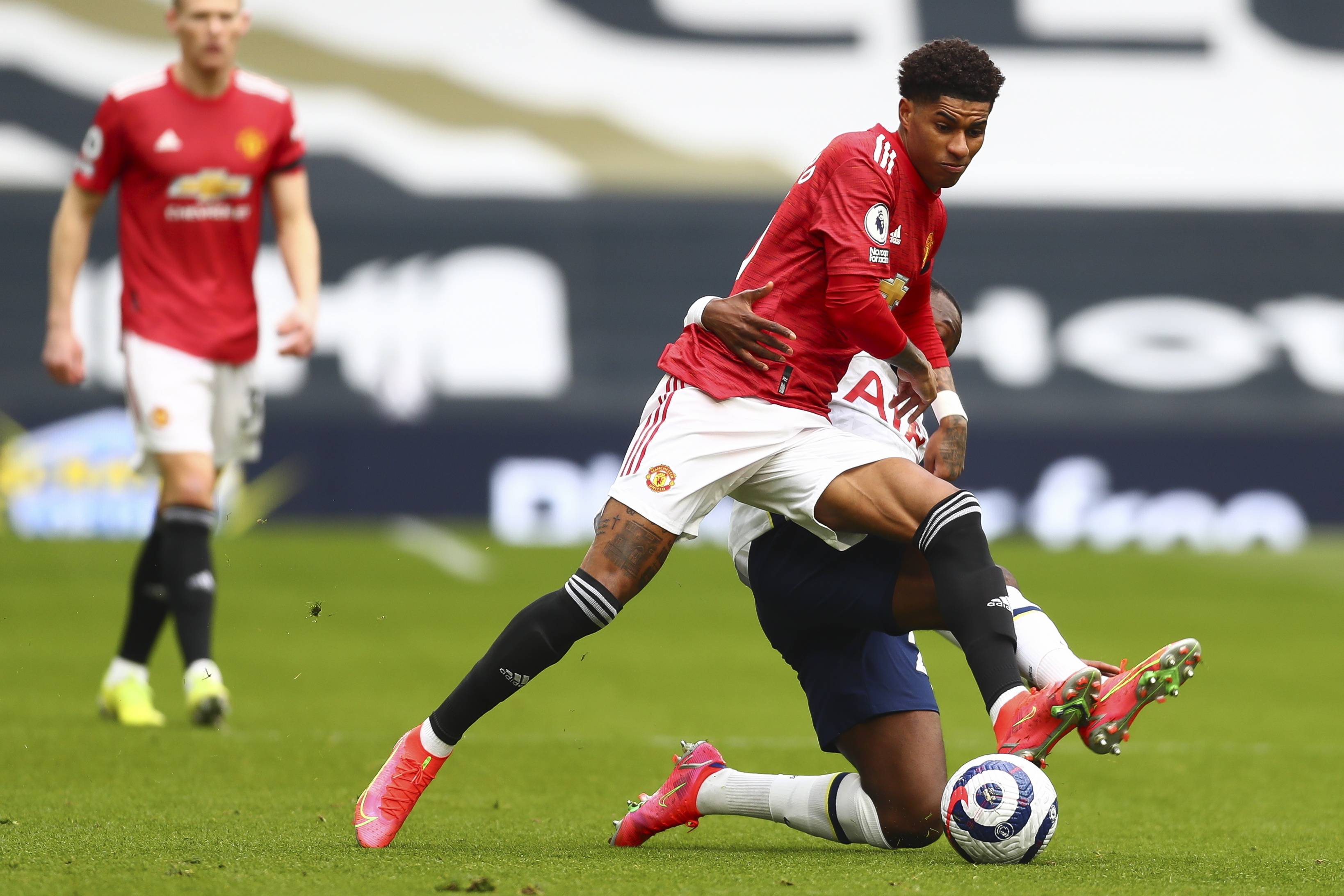 [德甲]格雷罗倒三角 基米希推射破门